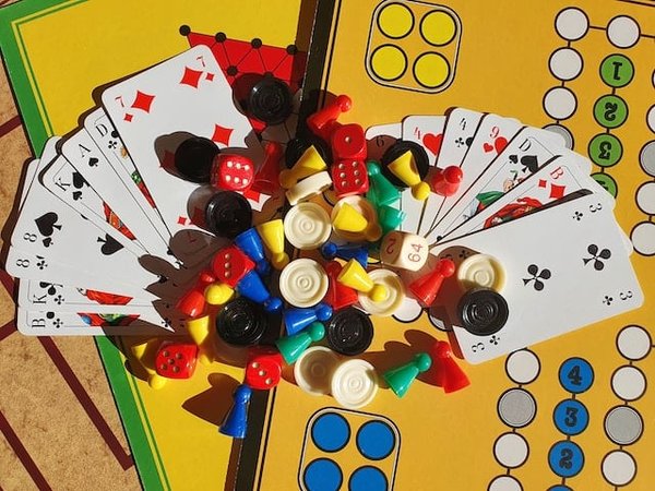 6 types de jeux éducatifs pour les jeunes enfants